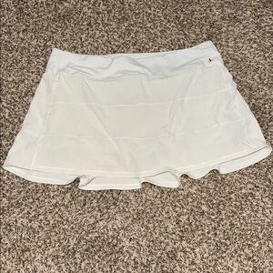Lululemon Athletica Cream Skirt with shorts